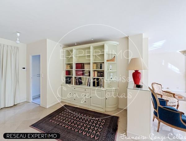 La meilleure localisation pour ce 3/4 chambres avec balcon filant et loggia intégrée