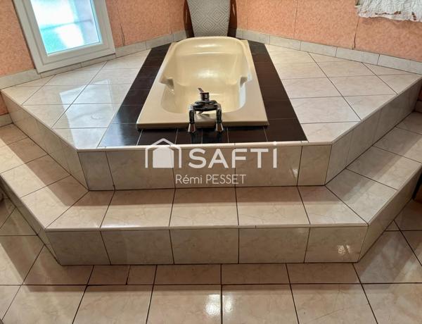 A vendre belle demeure pour familles ou investisseurs !