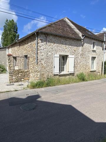 Location                                                      Maison
                        
                     5 pièces                      96 m2                     à Corbreuse