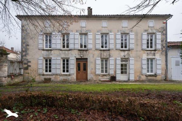 Maison à vendre 234 300 € Barbezieux-Saint-Hilaire 16 p 342 m² DPE E