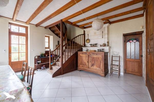 Maison à vendre 234 300 € Barbezieux-Saint-Hilaire 16 p 342 m² DPE E
