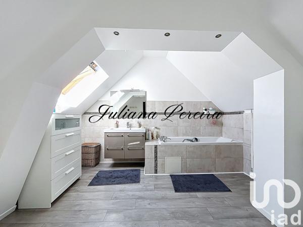 Maison à vendre 5 pièces 118 m² Follainville-Dennemont