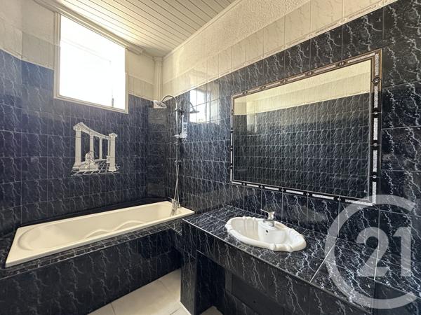 Appartement T4 à vendre  5 pièces - 106,69 m2 AGDE - 34