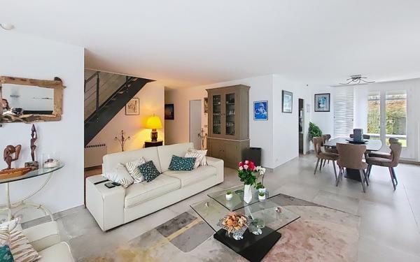 Maison à vendre    7 pièces • 148,71 m2 Ozoir-la-Ferrière