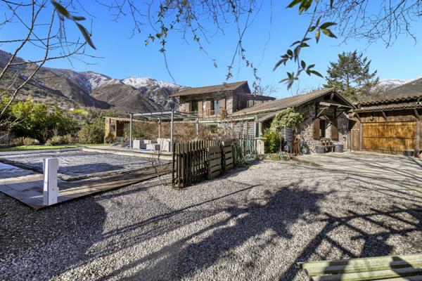 Roquebillière (06450) Maison en pierre, piscine et dépendance à Roquebillière