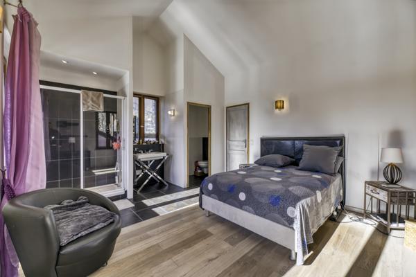 Roquebillière (06450) Maison en pierre, piscine et dépendance à Roquebillière