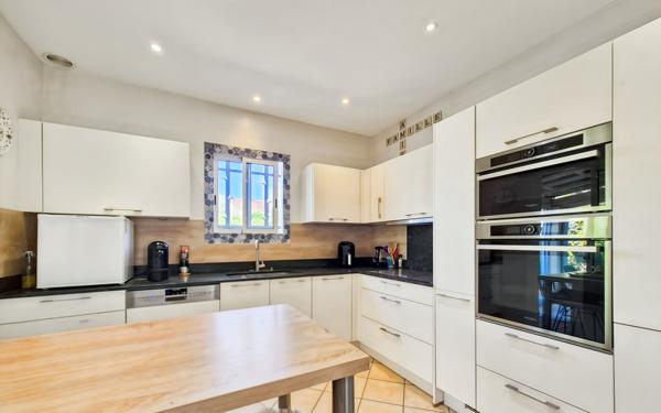 Maison à vendre    4 pièces •  Saint-Raphaël