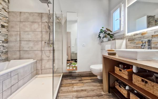 Maison à vendre    4 pièces •  Saint-Raphaël