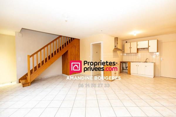 LA GUERCHE DE BRETAGNE- MAISON 86 M² - 2 CHAMBRES- 1 BUREAU - GARAGE DE 120 M²-137 000 EUROS HAI