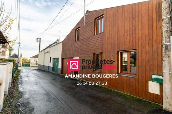 LA GUERCHE DE BRETAGNE- MAISON 86 M² - 2 CHAMBRES- 1 BUREAU - GARAGE DE 120 M²-137 000 EUROS HAI