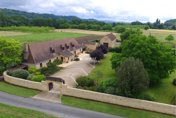 Belle longère sur 2 hectares en plein Périgord noir., LE BUGUE