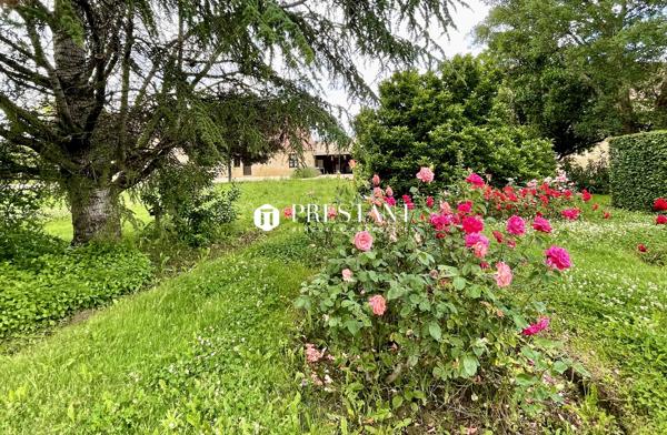Belle longère sur 2 hectares en plein Périgord noir., LE BUGUE
