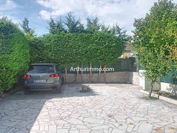 Vente                                                      Maison
                        
                     5 pièces                      74 m2                     à Limeil-Brévannes
