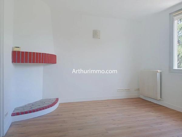 Vente                                                      Maison
                        
                     5 pièces                      74 m2                     à Limeil-Brévannes