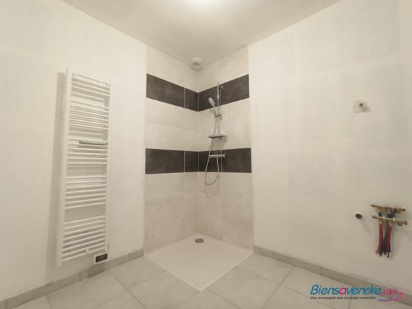 Maison Plain-Pied (2 Chambres) + Garage