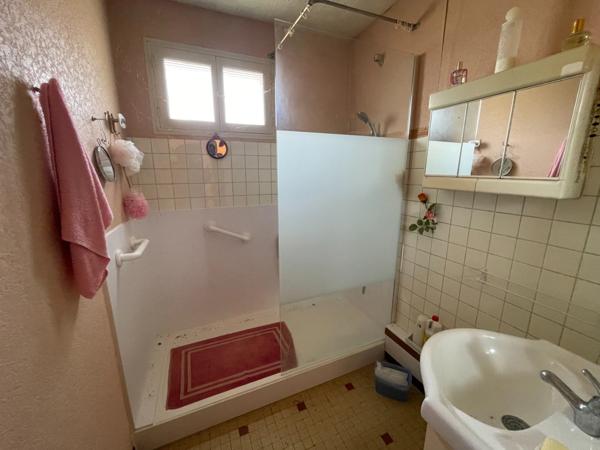 Maison à vendre 3 pièces  ()