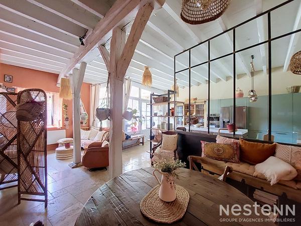 Location maison en pierre de 113 m² à Saint-Mézard avec 3 chambres, bureau et vaste pièce de vie
