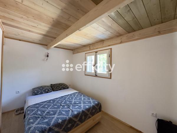 Maison
         5 pièces
        - 121 m² Exclusivité 580 000 € *