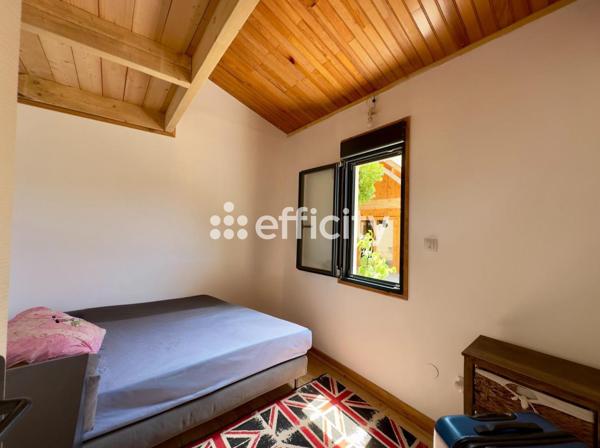 Maison
         5 pièces
        - 121 m² Exclusivité 580 000 € *