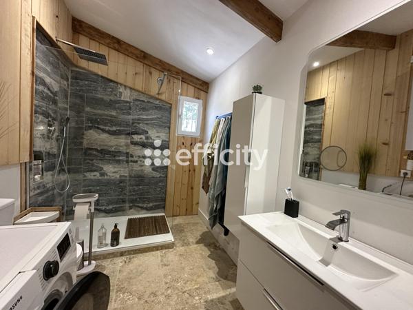 Maison
         5 pièces
        - 121 m² Exclusivité 580 000 € *