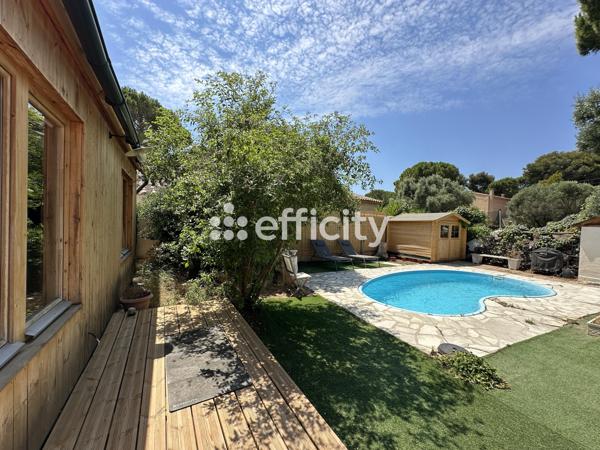 Maison
         5 pièces
        - 121 m² Exclusivité 580 000 € *