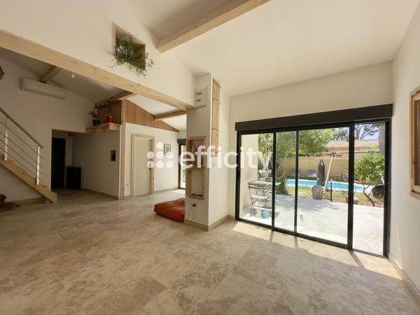 Maison
         5 pièces
        - 121 m² Exclusivité 580 000 € *