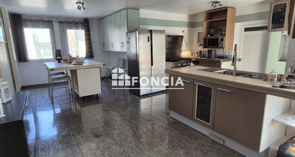 À vendre Immeuble 338.89 m² - Eysines 33320