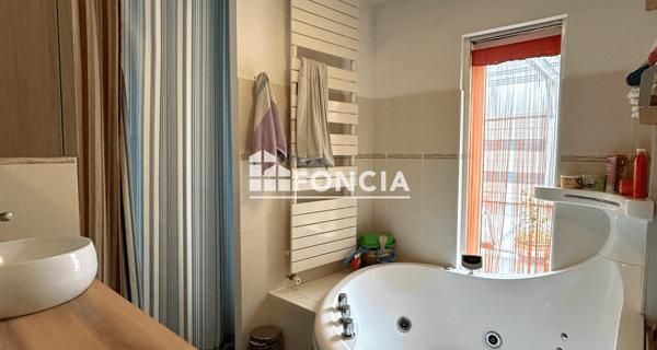 À vendre Immeuble 338.89 m² - Eysines 33320