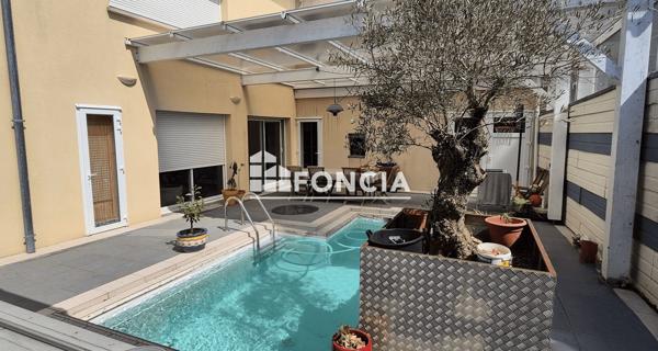 À vendre Immeuble 338.89 m² - Eysines 33320