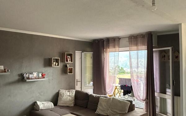 Appartement à vendre    4 pièces •  Carros