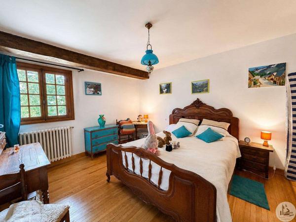 Périgourdine, au calme, 6 chambres, piscine,puits.