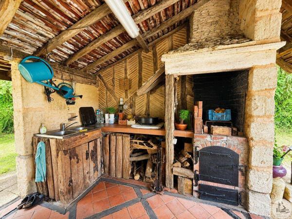 Périgourdine, au calme, 6 chambres, piscine,puits.