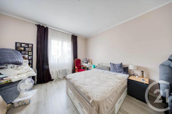 Maison à vendre  6 pièces - 130,57 m 2   VIGNEUX SUR SEINE  - 91