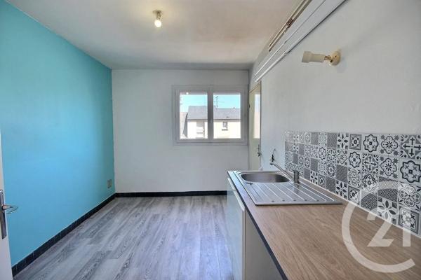 Appartement F3 à vendre  3 pièces - 65,23 m 2   MER  - 41