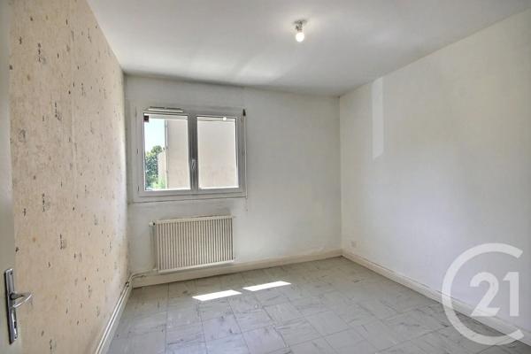 Appartement F3 à vendre  3 pièces - 65,23 m 2   MER  - 41