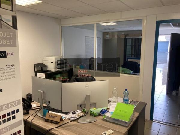 Bureau de 48 m² à louer à Bordeaux Eysines