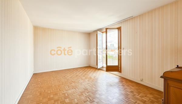 Vente
                Appartement60 m² - 3 Pièces -
                    CHOISY LE ROI (94600)