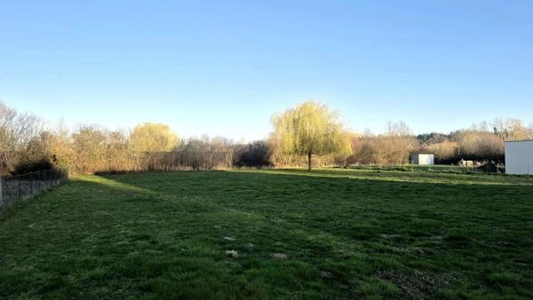 Vente Terrain 1400 m2 à Moncé-en-Belin