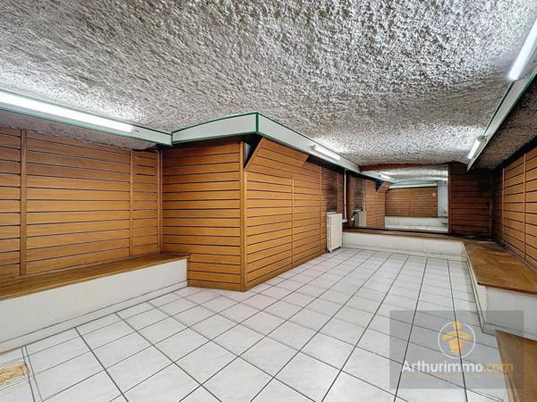 Vente Local commercial 9 pièces 331 m2 à Bourgoin-Jallieu