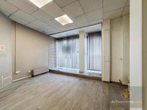 Vente Local commercial 9 pièces 331 m2 à Bourgoin-Jallieu