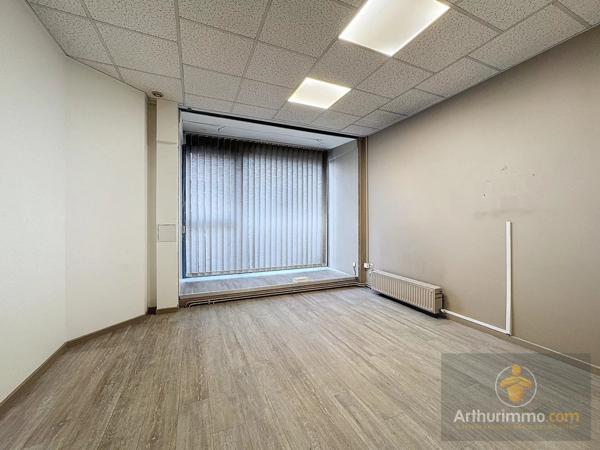 Vente Local commercial 9 pièces 331 m2 à Bourgoin-Jallieu