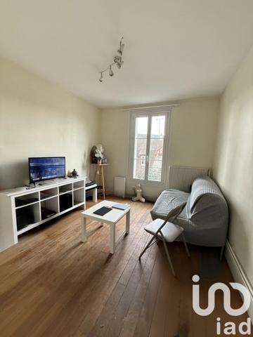 Appartement 3 pièces de 37 m² à Corbeil-Essonnes (91100)