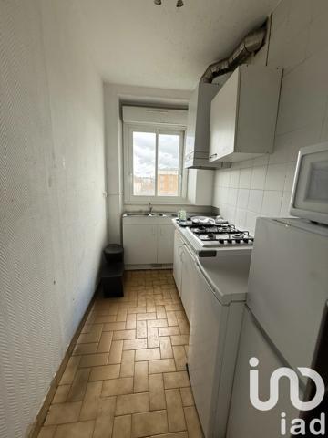 Appartement 3 pièces de 37 m² à Corbeil-Essonnes (91100)