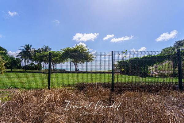 À vendre : Appartement T4 avec terrain de 260 m² – Le Gosier (971)