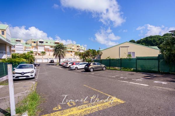 À vendre : Appartement T4 avec terrain de 260 m² – Le Gosier (971)