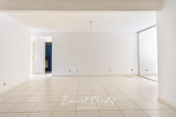 À vendre : Appartement T4 avec terrain de 260 m² – Le Gosier (971)