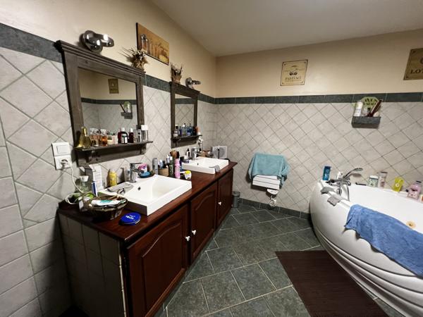 LONGERE de 150m² habitables en PLAIN-PIED