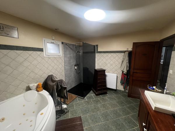 LONGERE de 150m² habitables en PLAIN-PIED