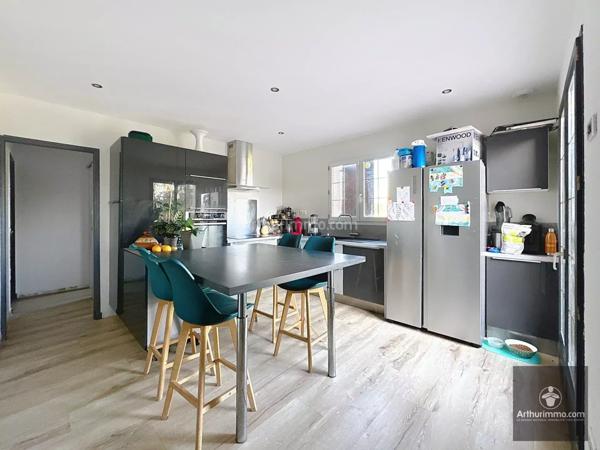 Vente Maison 6 pièces 135 m2 à Villerest