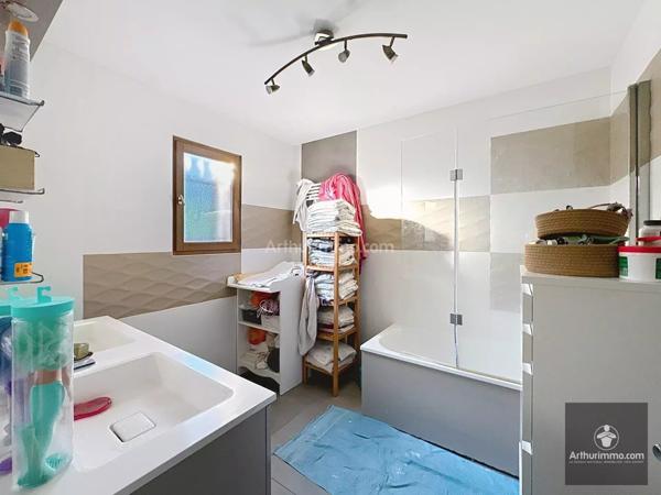 Vente Maison 6 pièces 135 m2 à Villerest